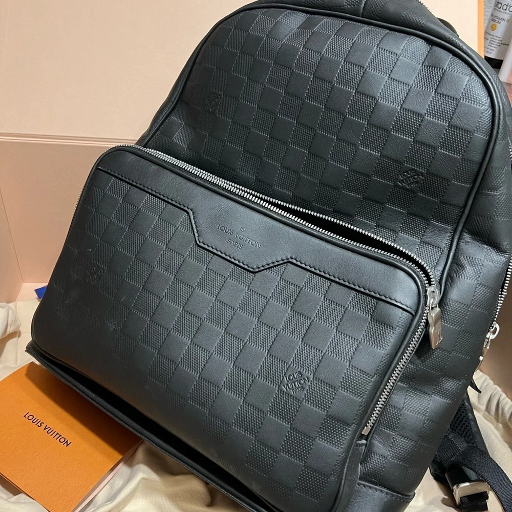 Louis Vuitton backpack - Picture 7 of 13